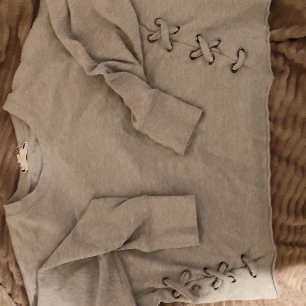 Pink Rose light gray sweater size medium